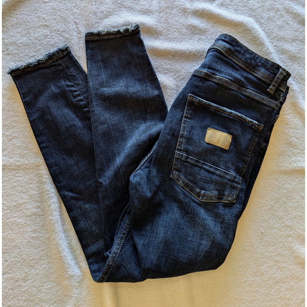 Zana Denimwear high waist tapered fit jeans  Sz 31    Unisex